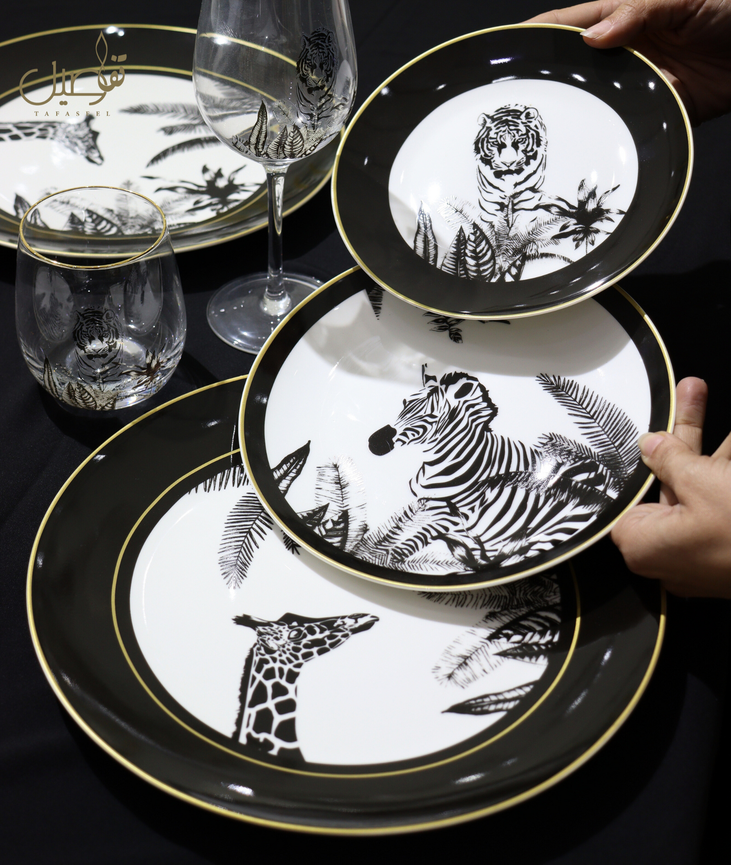 ✨ استمتع بجمال الطبيعة البرية مع سلسلة أطباق زيبرا الأفريقية! 🦓🌍