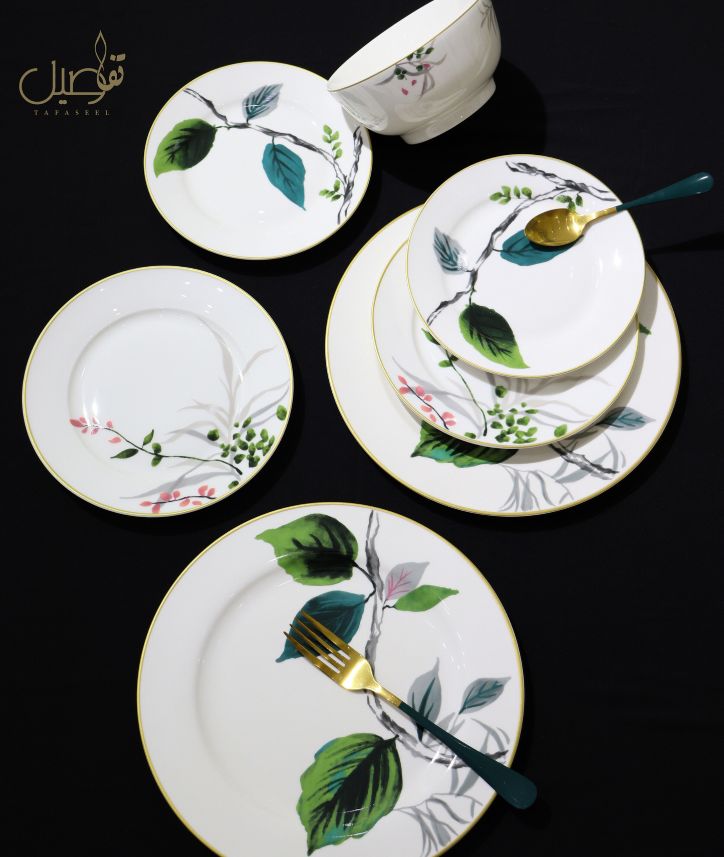 ... ضف لمسة من الفخامة إلى مائدتك بتصميم نباتي🍽️✨"