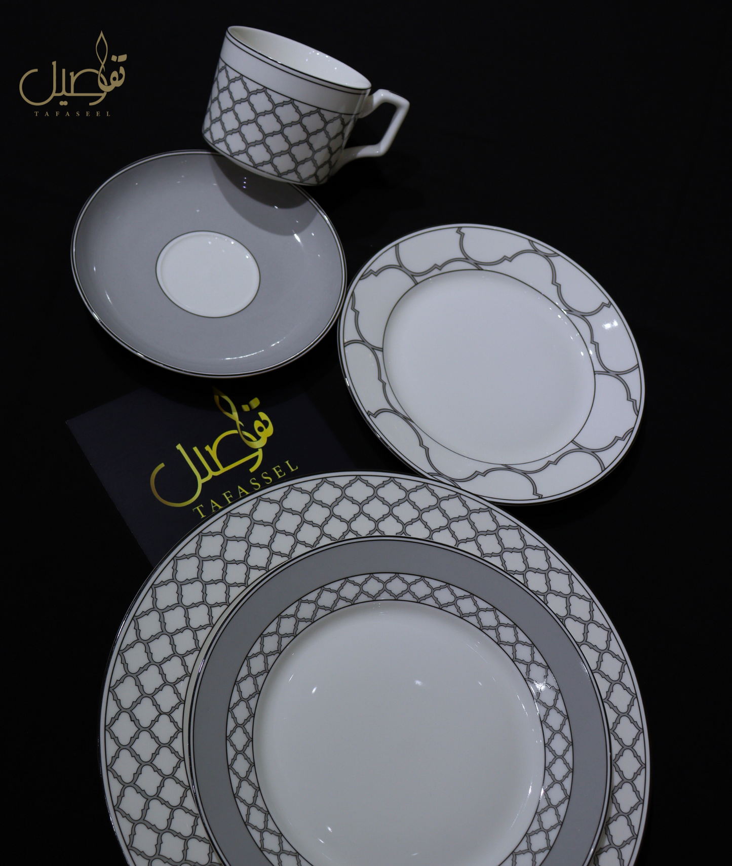 "طقم فاخر لـ6 أشخاص - 30 قطعة من الأناقة لمائدتك!"