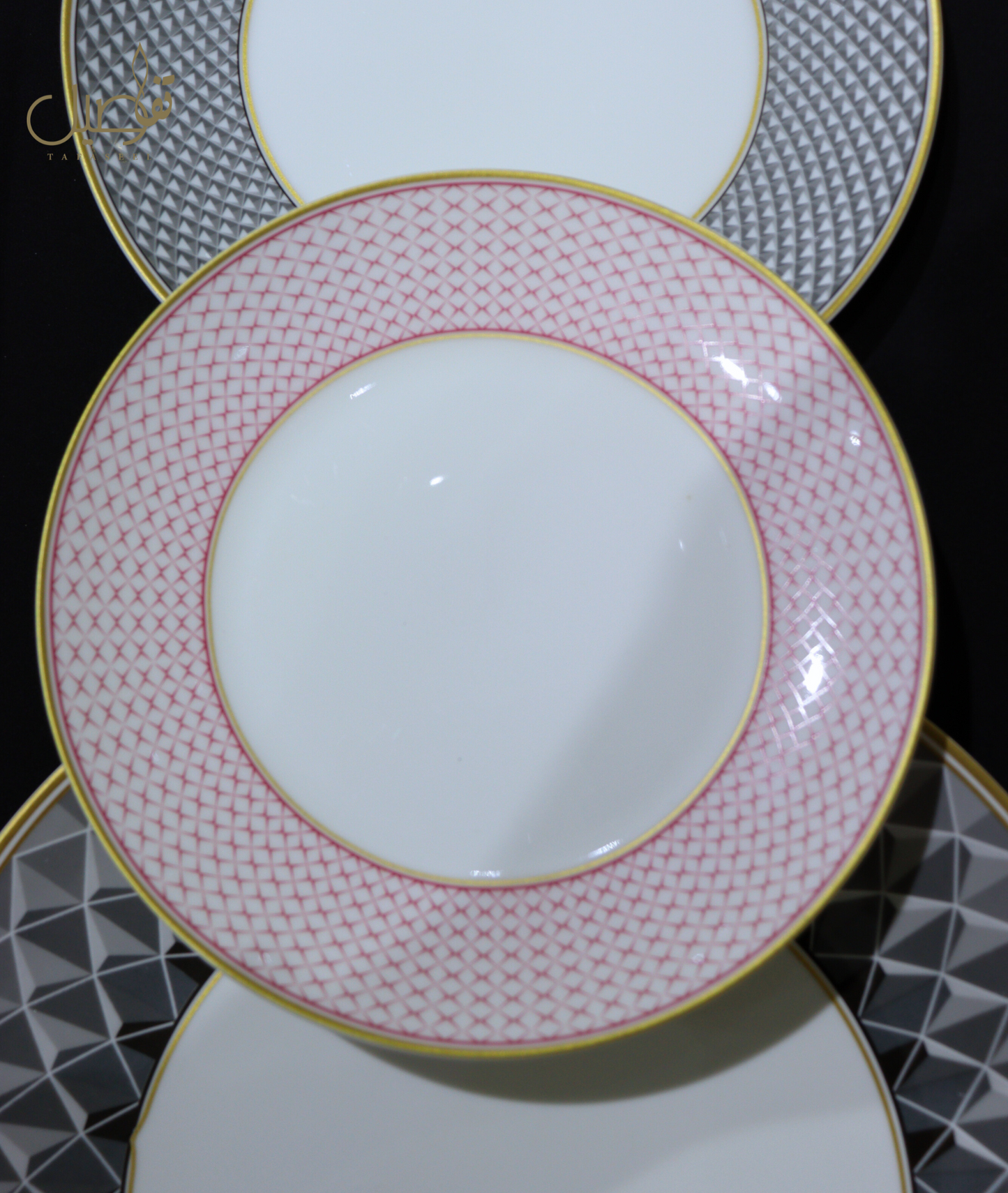 "أناقة مائدتك تبدأ هنا! 🍽️"