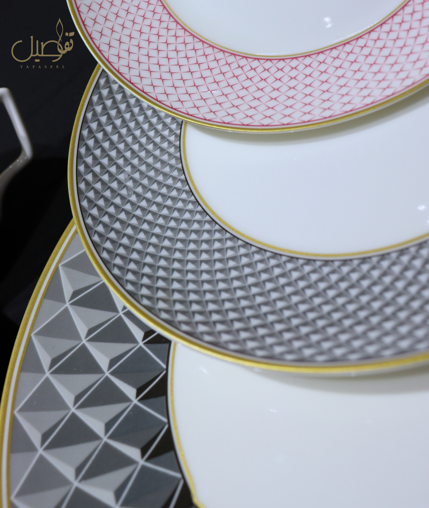 "أناقة مائدتك تبدأ هنا! 🍽️"