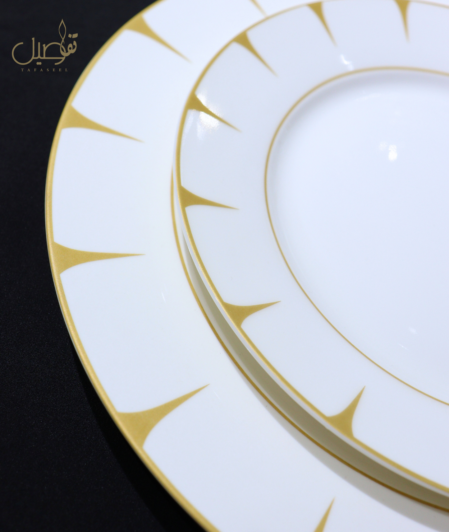 "✨ عرض فاخر لـ عشاق الأناقة! طقم 18 قطعة بسعر خيالي! ✨"