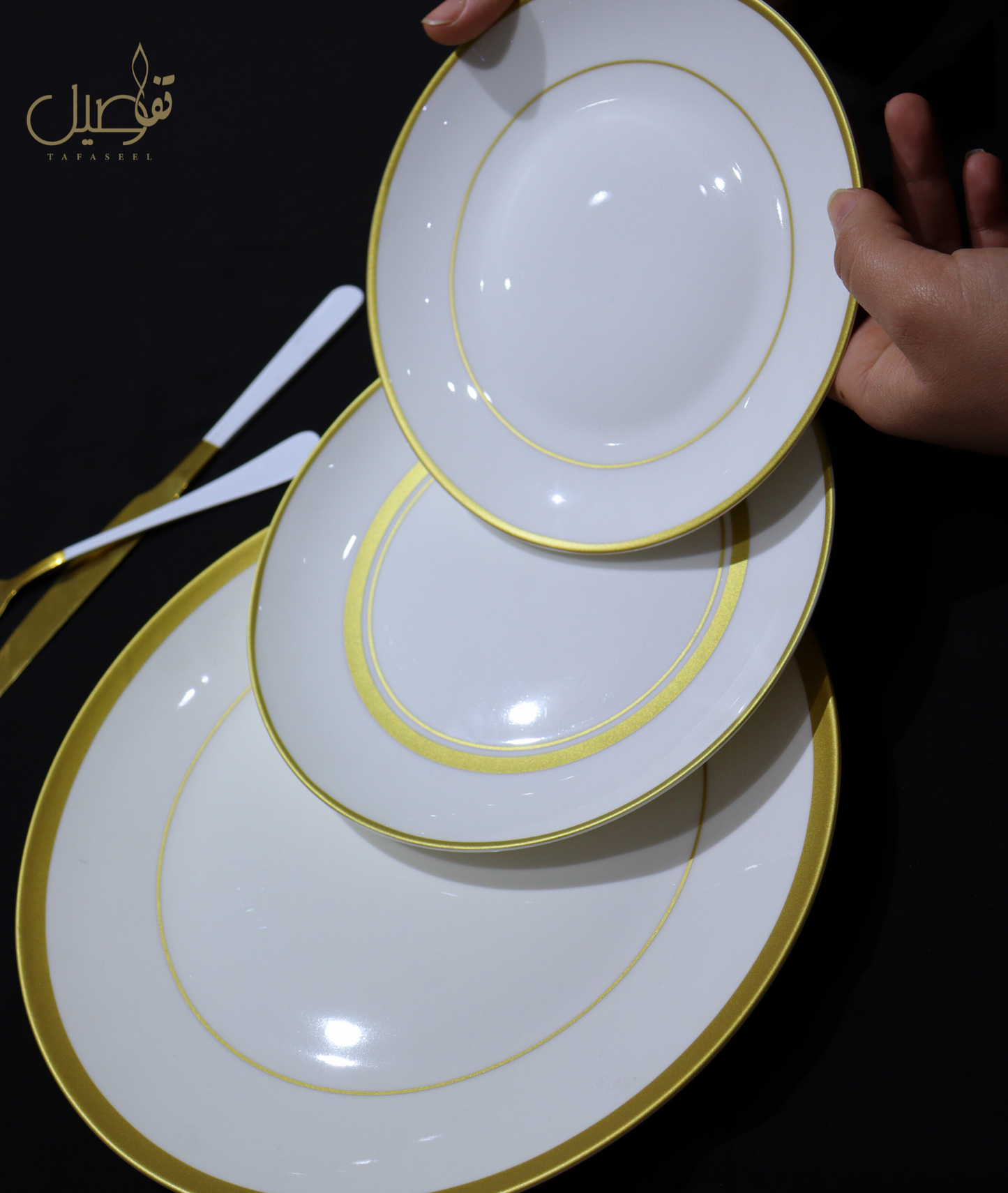 ✨ طقم أبيض ذهبي فاخر بـ18 قطعة - لمائدتك أناقة لا تُضاهى! ✨