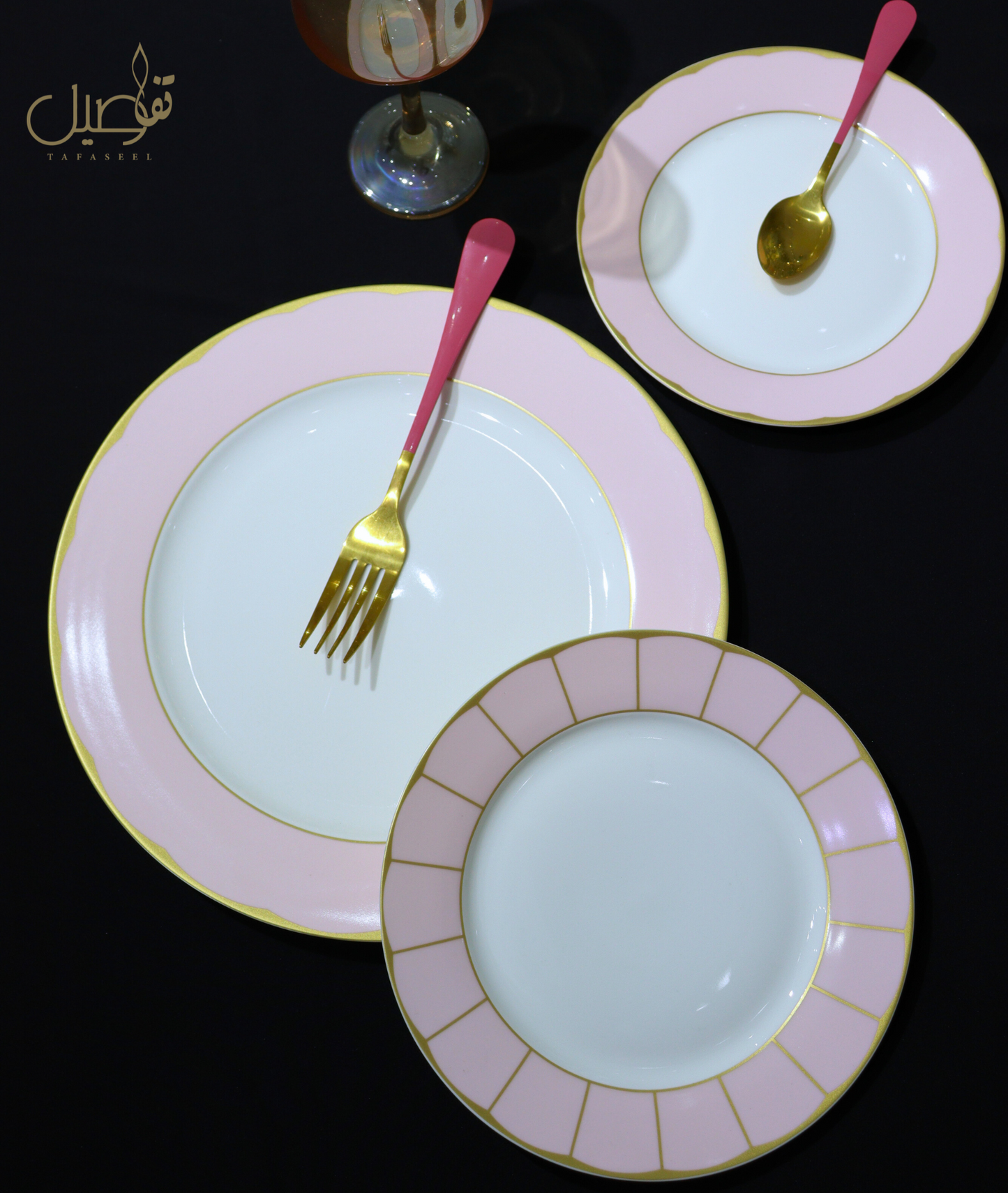 ✨ "خليك مميز مع طقم الأحلام - 18 قطعة مثالية لكل مناسبة!" ✨