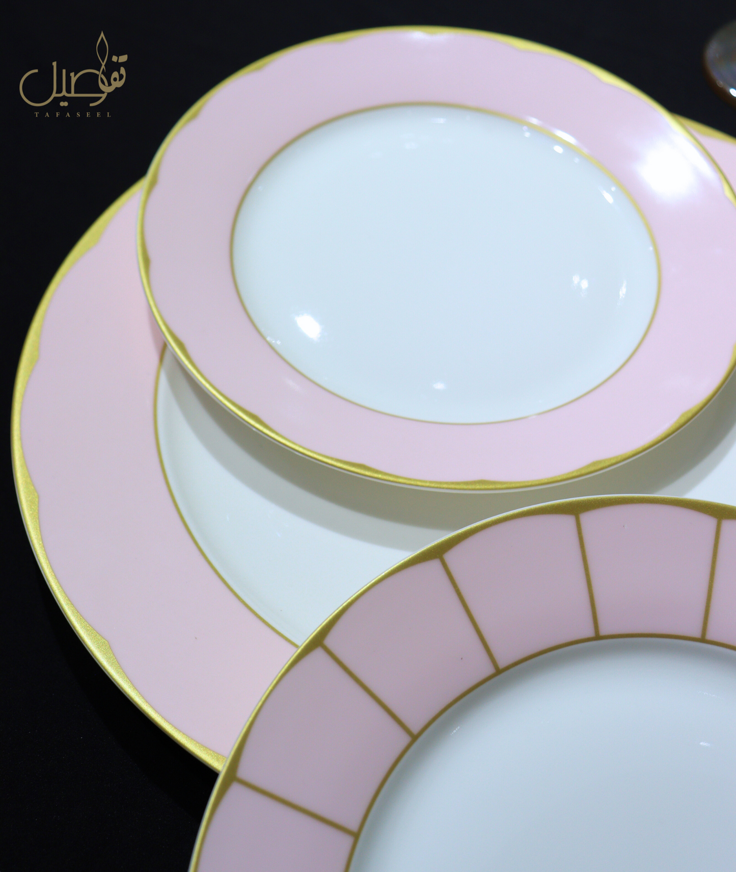 ✨ "خليك مميز مع طقم الأحلام - 18 قطعة مثالية لكل مناسبة!" ✨