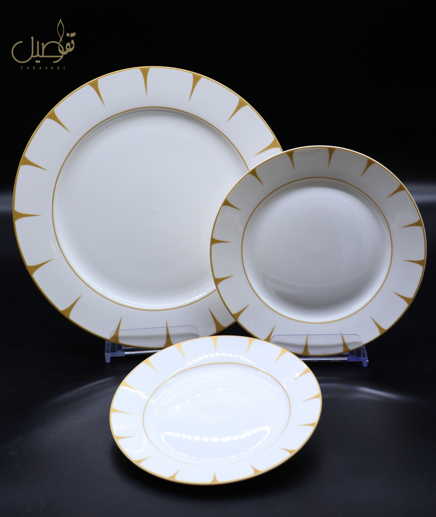 "✨ عرض فاخر لـ عشاق الأناقة! طقم 18 قطعة بسعر خيالي! ✨"