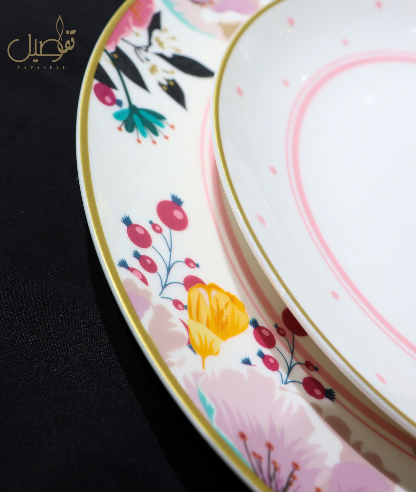 ✨ طقم الأناقة الزهرية – 24 قطعة لـ 6 أشخاص 💐🌸