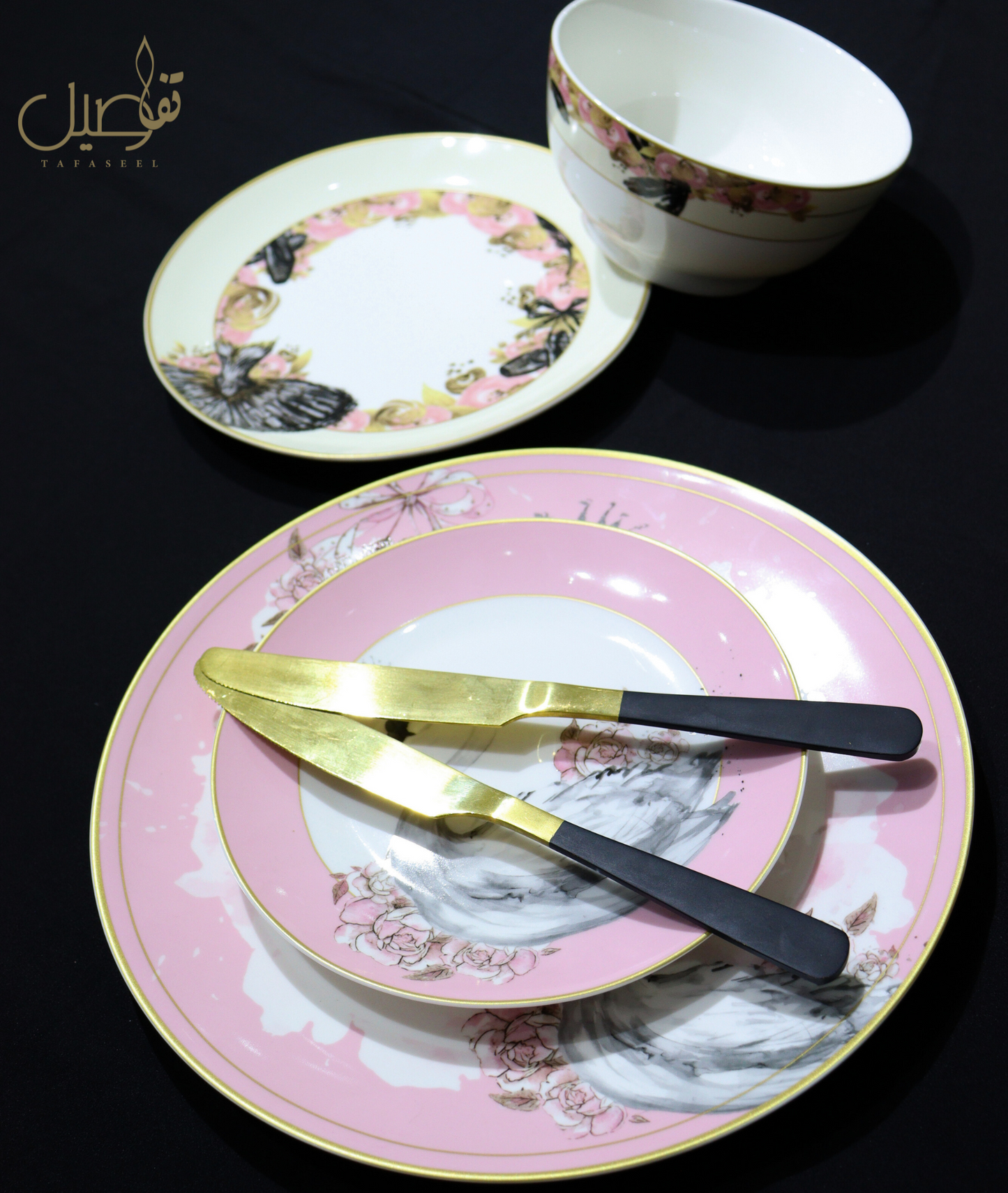 "أناقة البساطة في كل وجبة 🍽️"