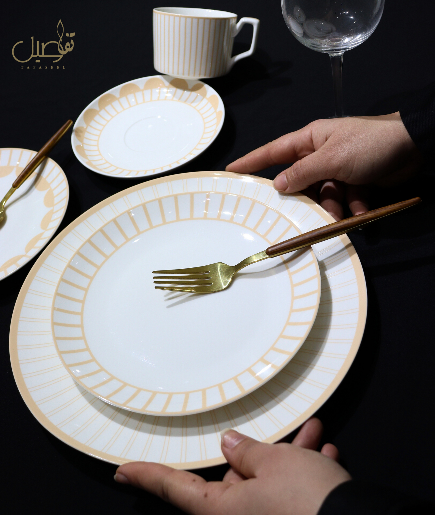 🎉✨ طقم صحون وفناجين فاخر لـ 6 أشخاص ✨🎉