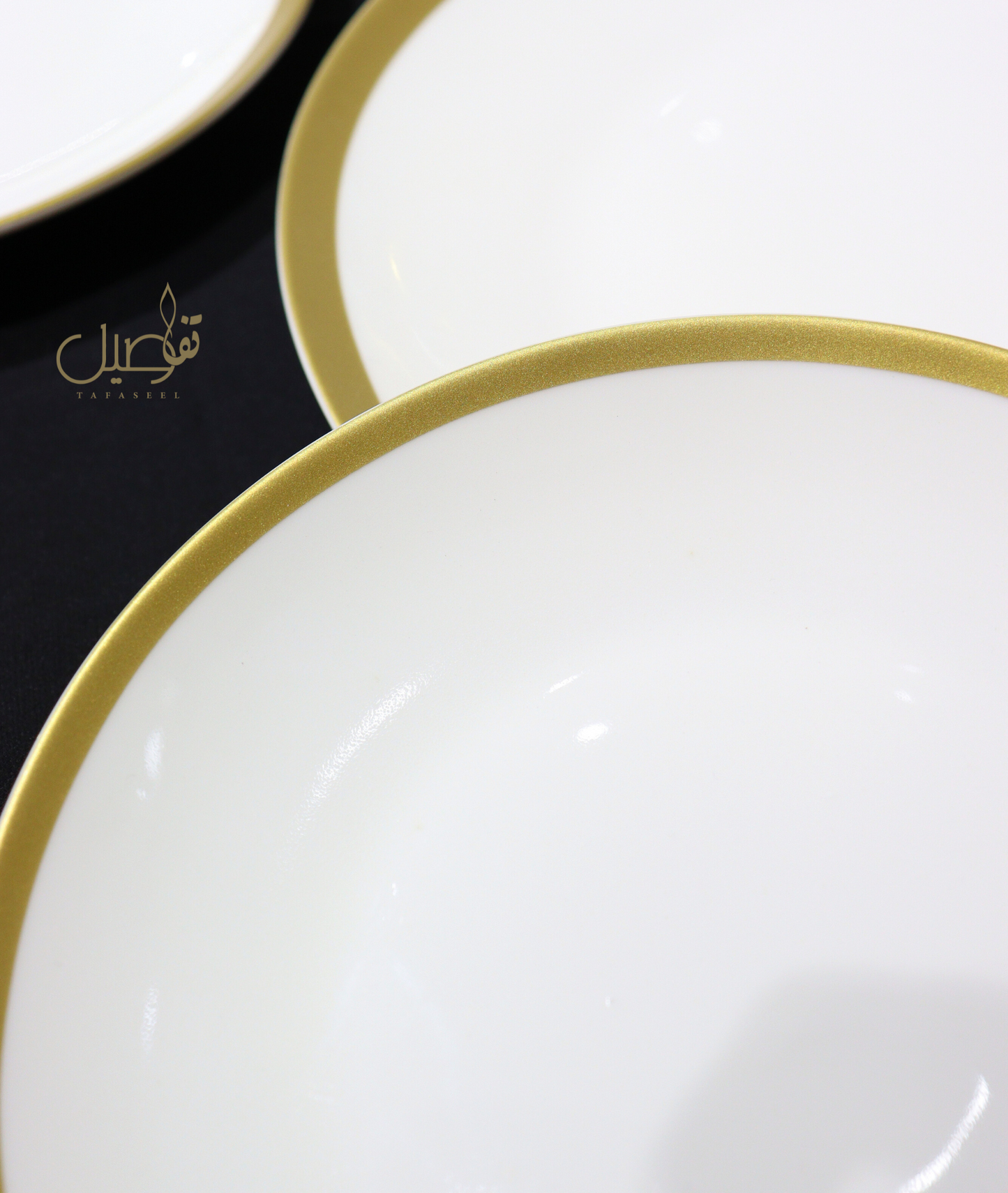 ✨ طقم أبيض أنيق – 18 قطعة لإطلالة راقية على مائدتك ✨