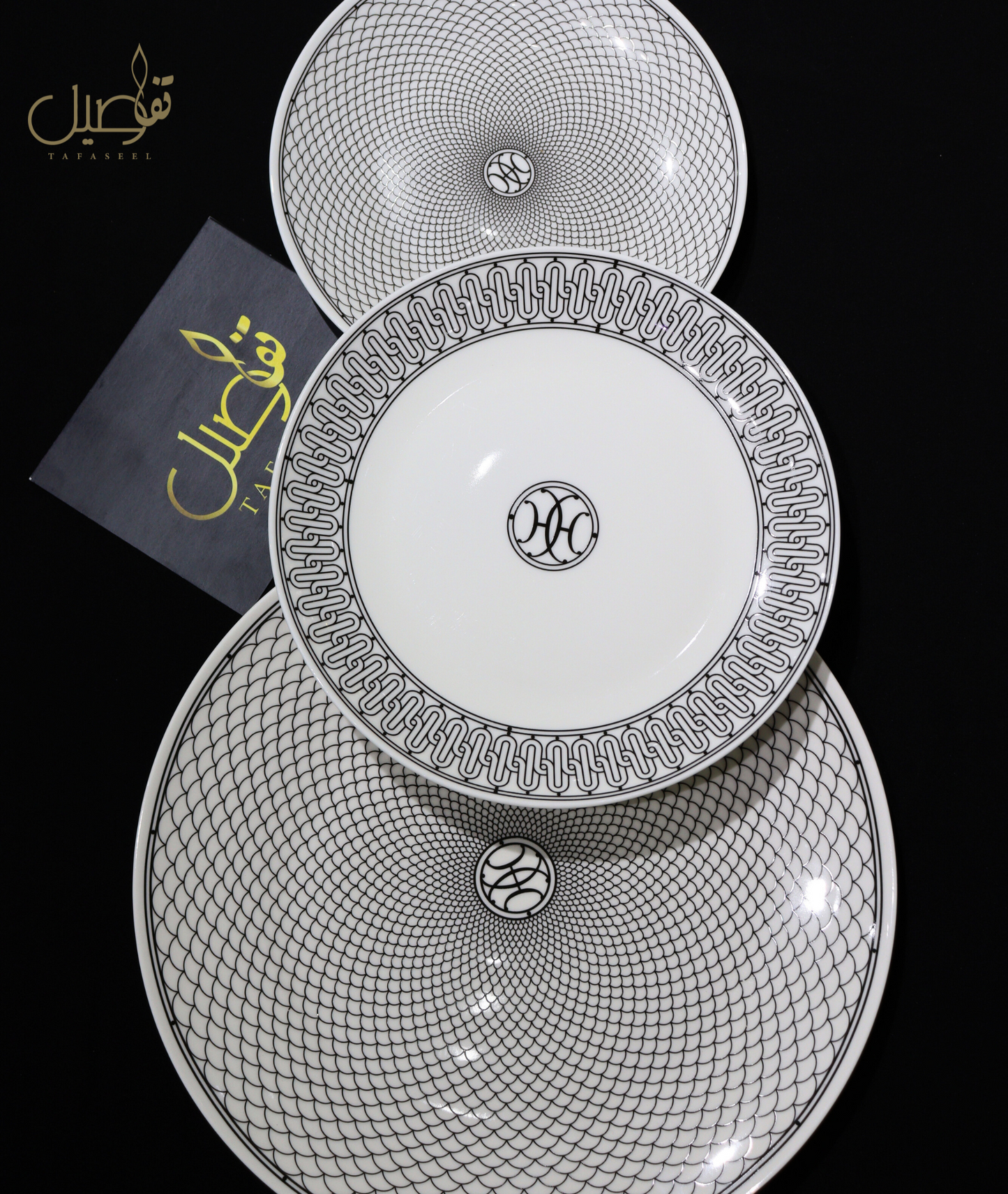 طقم أنيق بـ 30 قطعة – بساطة ورُقي في كل تفاصيله! 🍽️☕