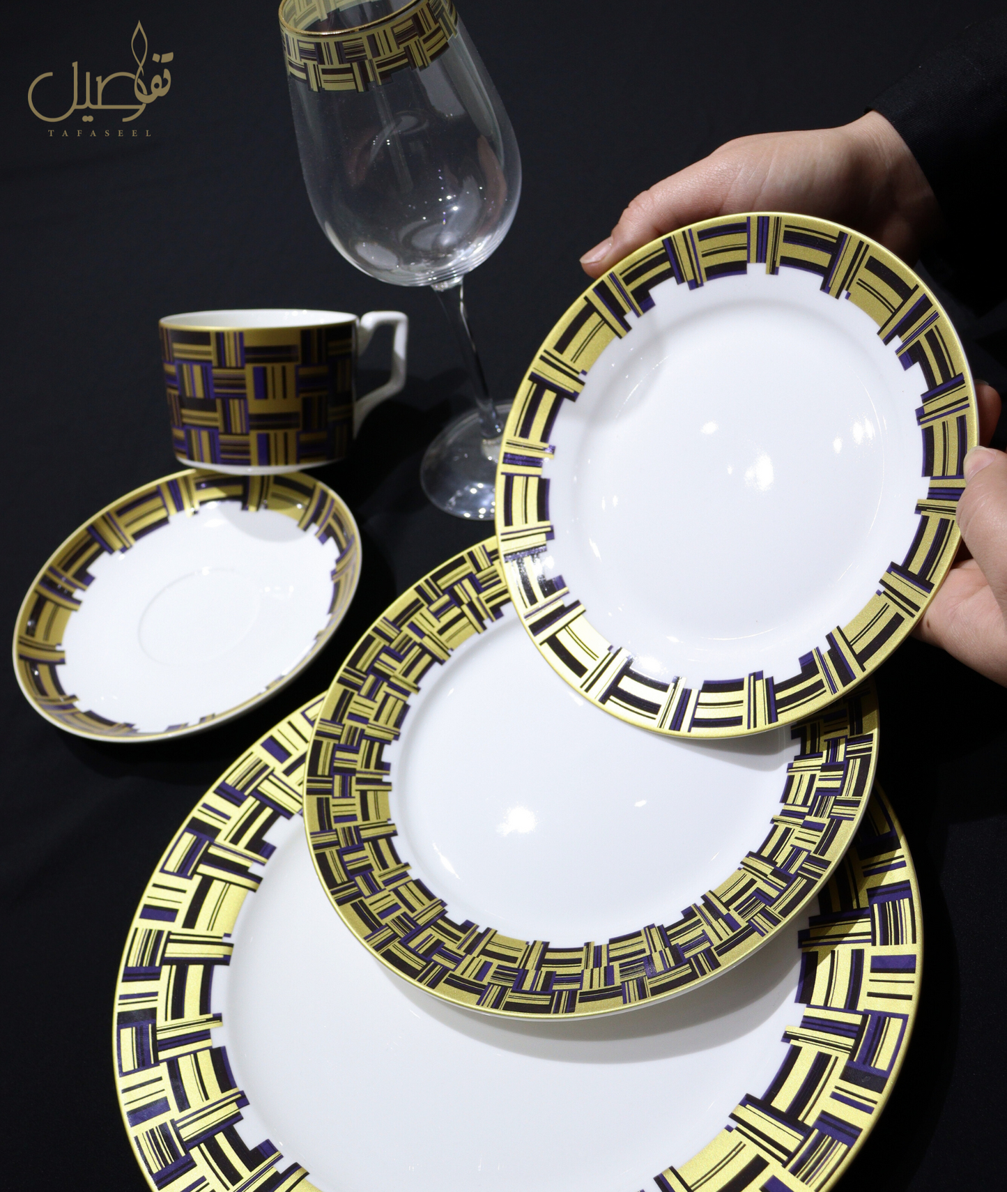 ✨ طقم الأحلام لمائدتك! 30 قطعة من الأناقة ✨