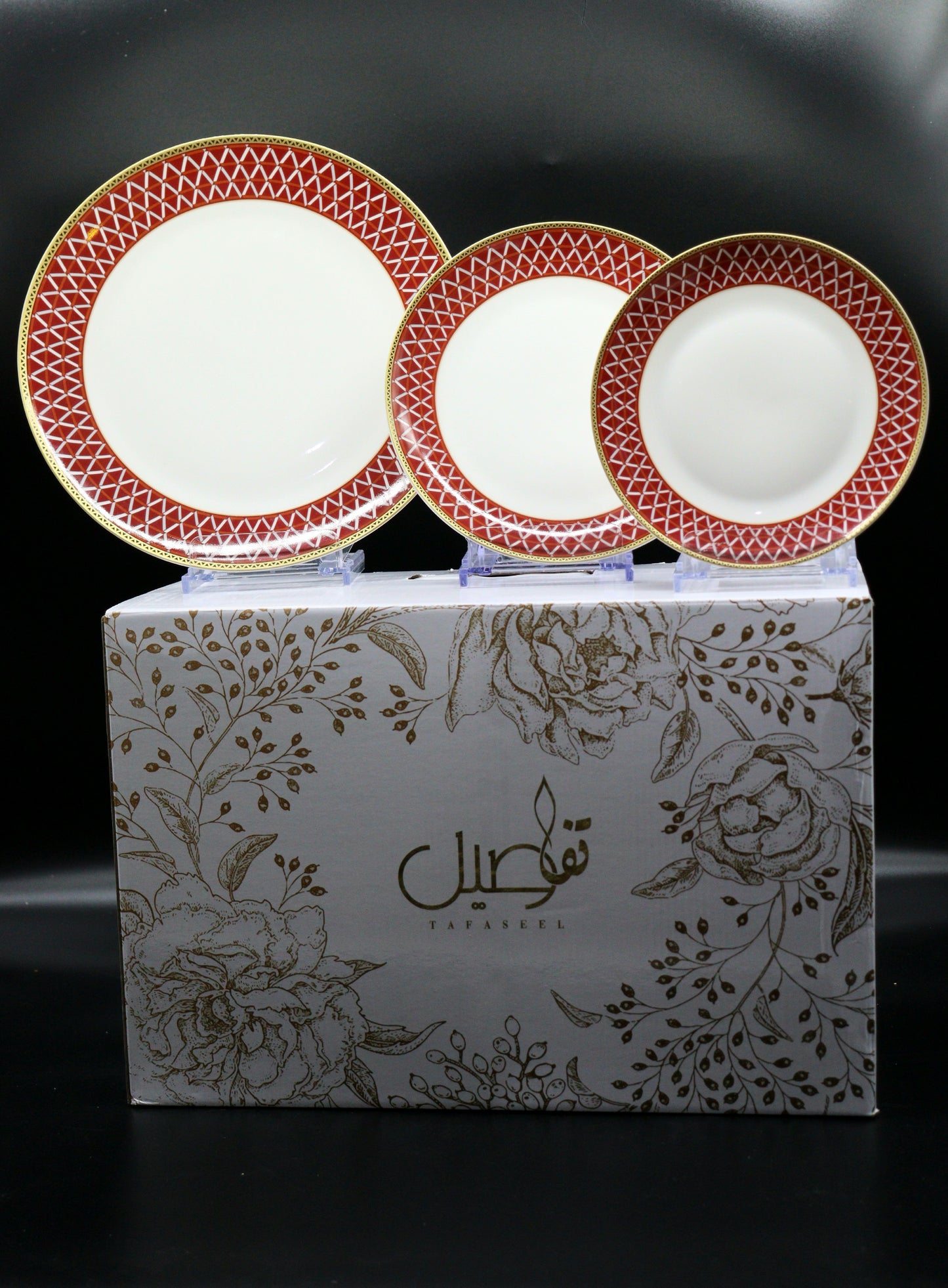 طقم أحمر ملكي بـ 18  قطعة